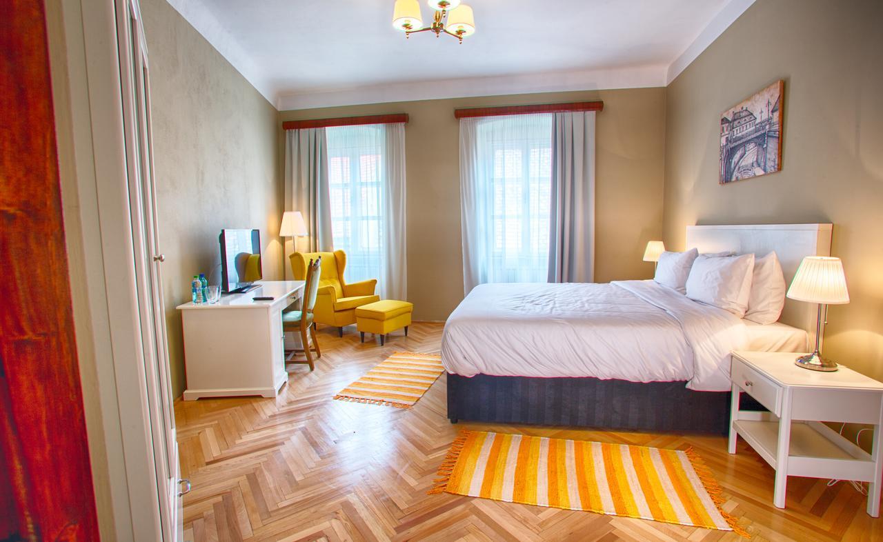 Goldsmith Bed & Breakfast Сибиу Екстериор снимка